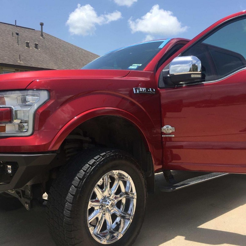 Ford lifted truck windshield